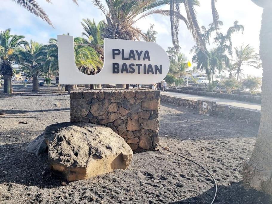 Playa Bastian First Line Of The Sea Daire Costa Teguise Dış mekan fotoğraf