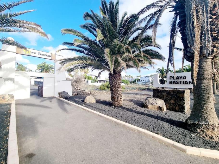 Playa Bastian First Line Of The Sea Daire Costa Teguise Dış mekan fotoğraf